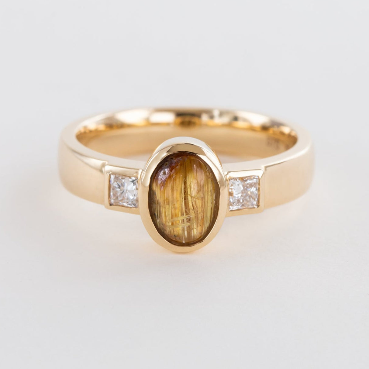 Glittery Rutile Quartz Memories Ring in Gold with Diamonds