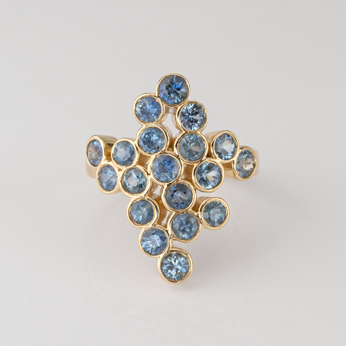 Sapphire Bubbles ring in 9 carat Gold