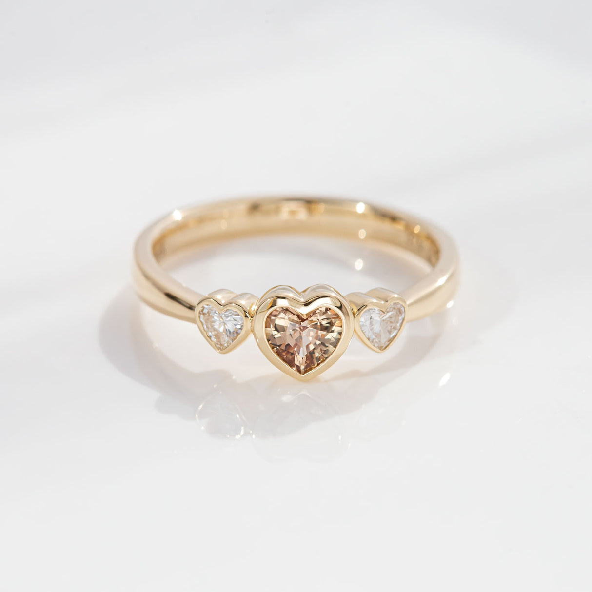 Golden Sapphire Petit Amour ring with Diamonds in 9 carat Gold
