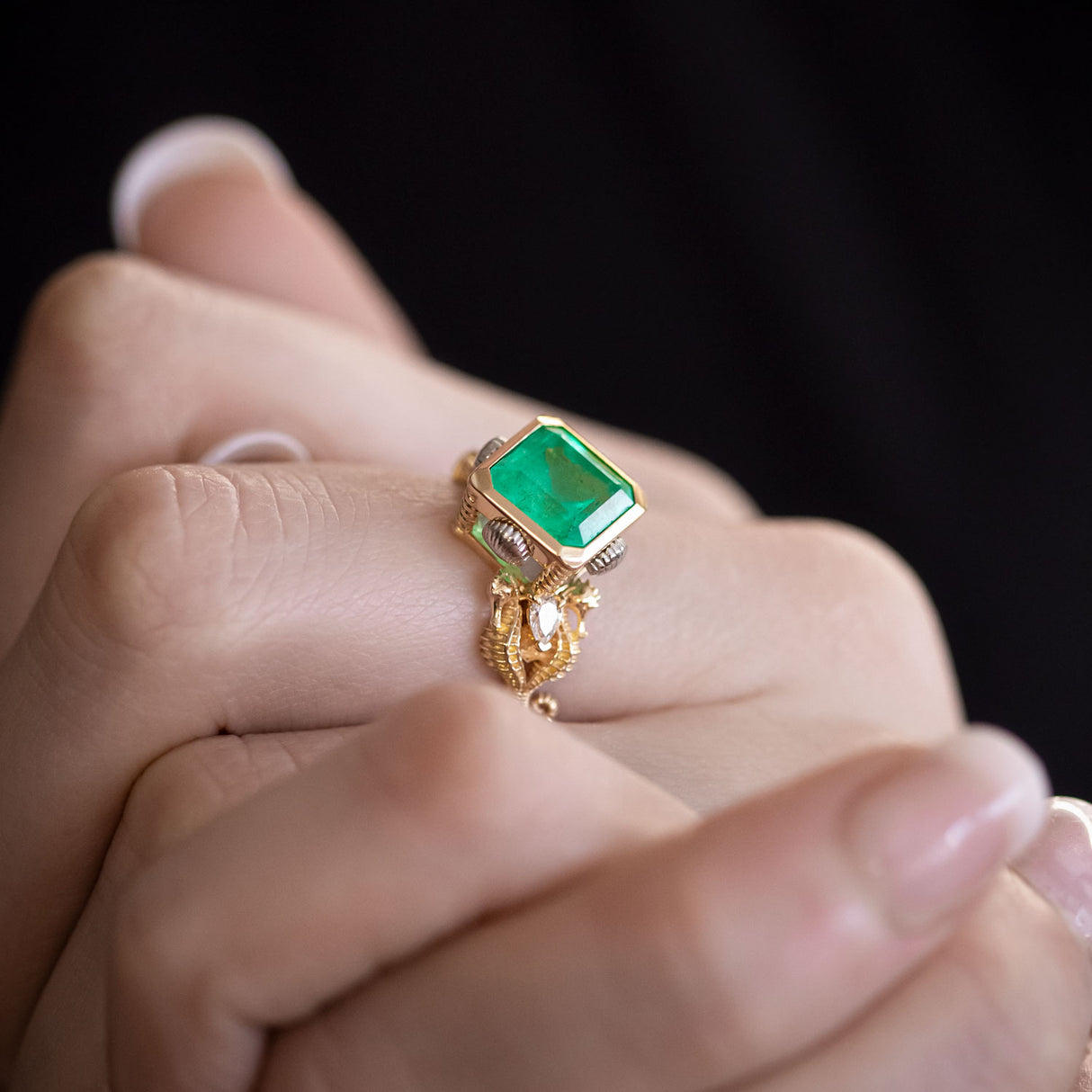 3.47 carat Emerald Seahorse Temple ring with Diamonds in 18 carat Gold and Platinum