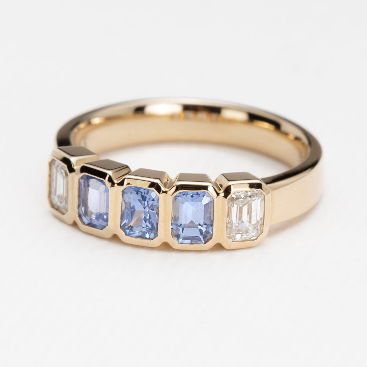 Lakeside Windows Sapphire Gold Ring