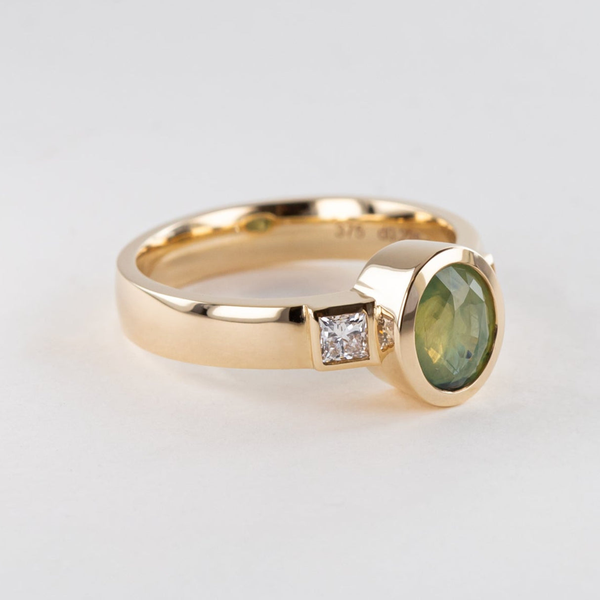 Opalescent Moss Green Sapphire Memories Ring in Gold with Diamonds
