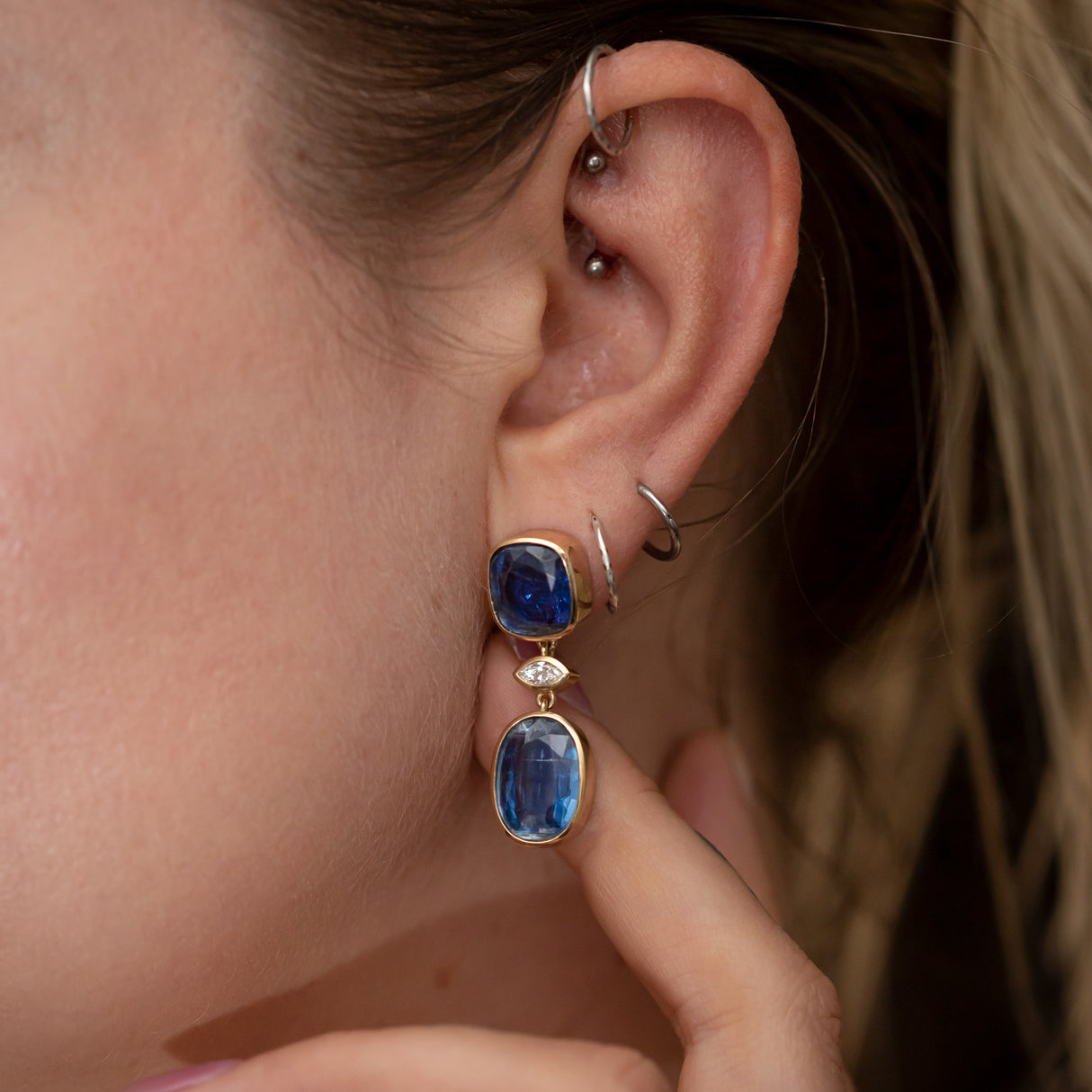 Kyanos Drop Earrings with Diamonds in 9 carat Gold