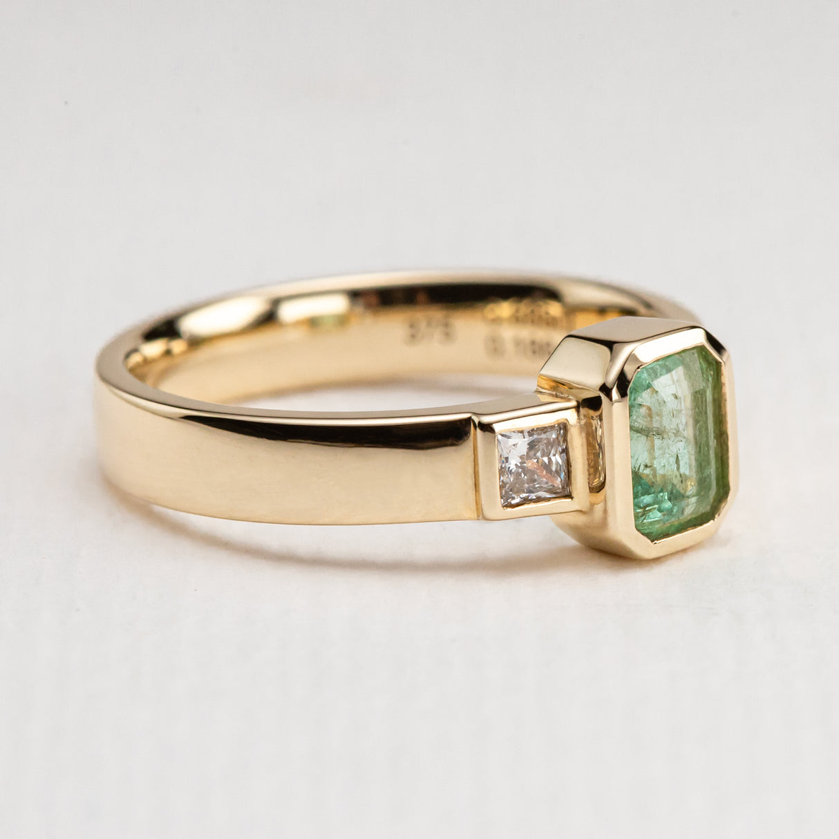 Mojito Sorbet Pastel Emerald Ring