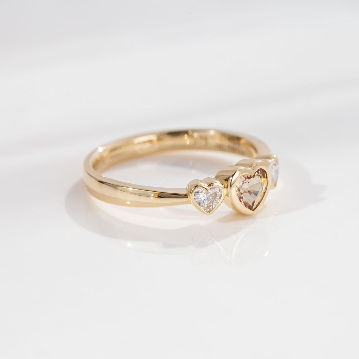 Golden Sapphire Petit Amour ring with Diamonds in 9 carat Gold