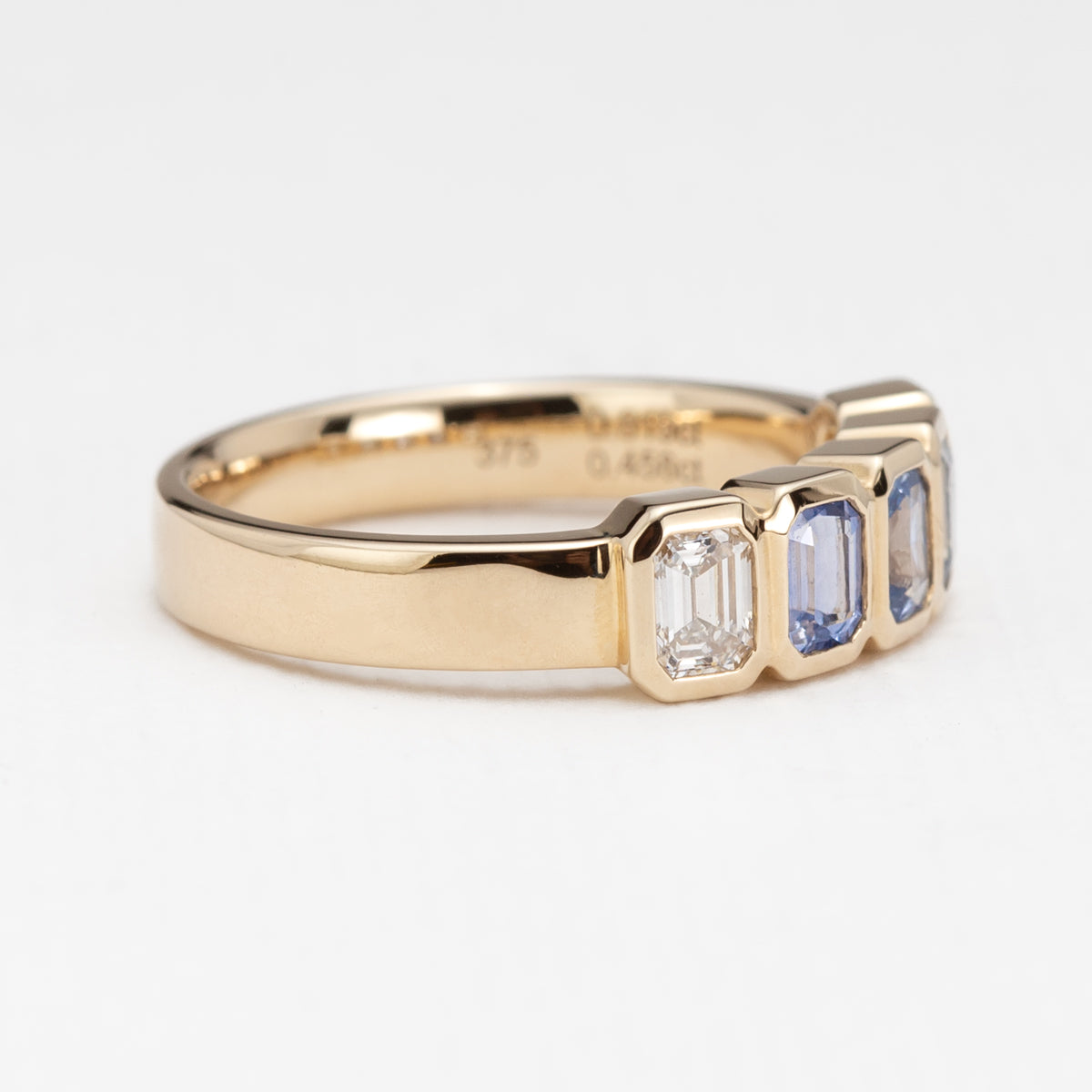 Lakeside Windows Sapphire Gold Ring