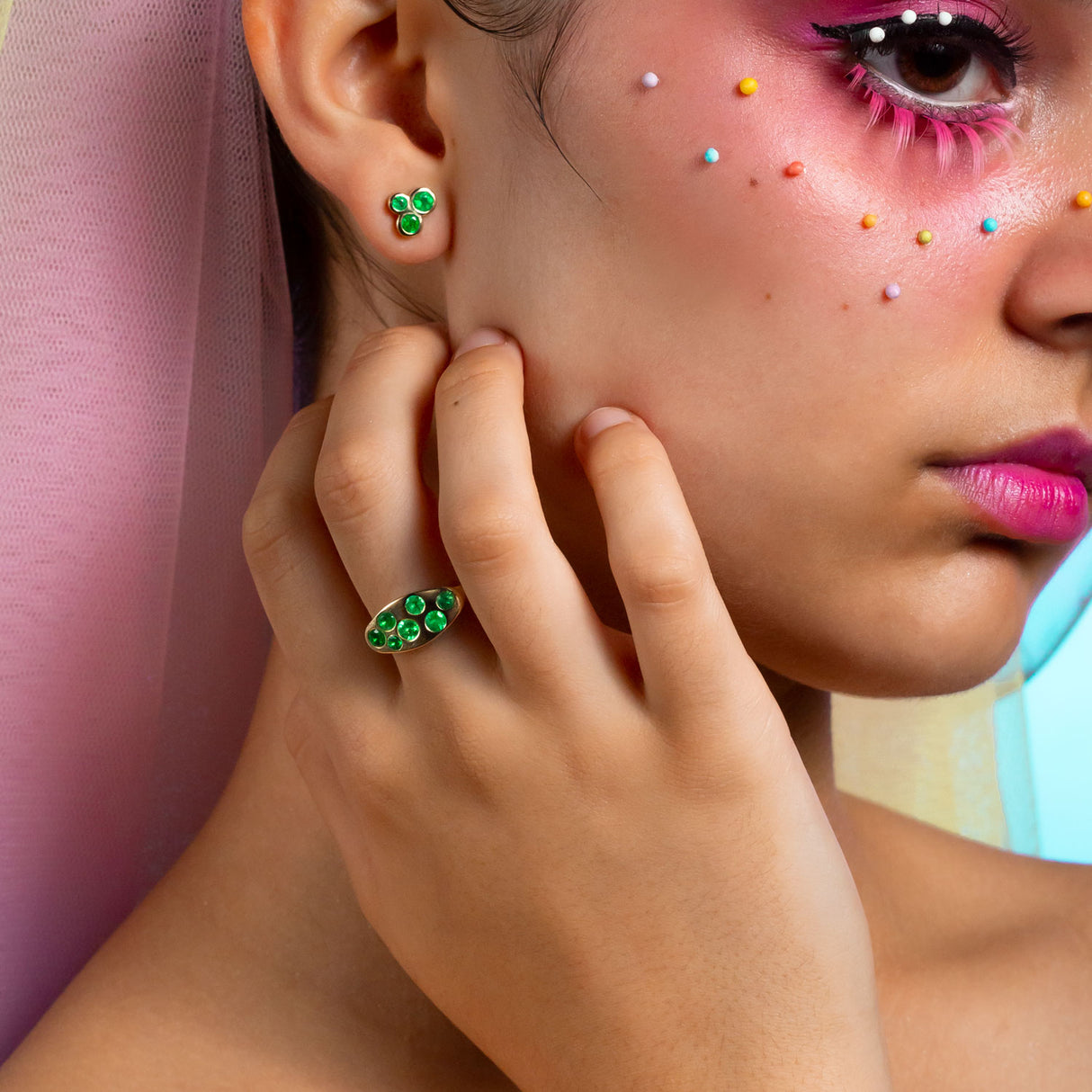 Emerald Signet Sprinkle Gold Ring