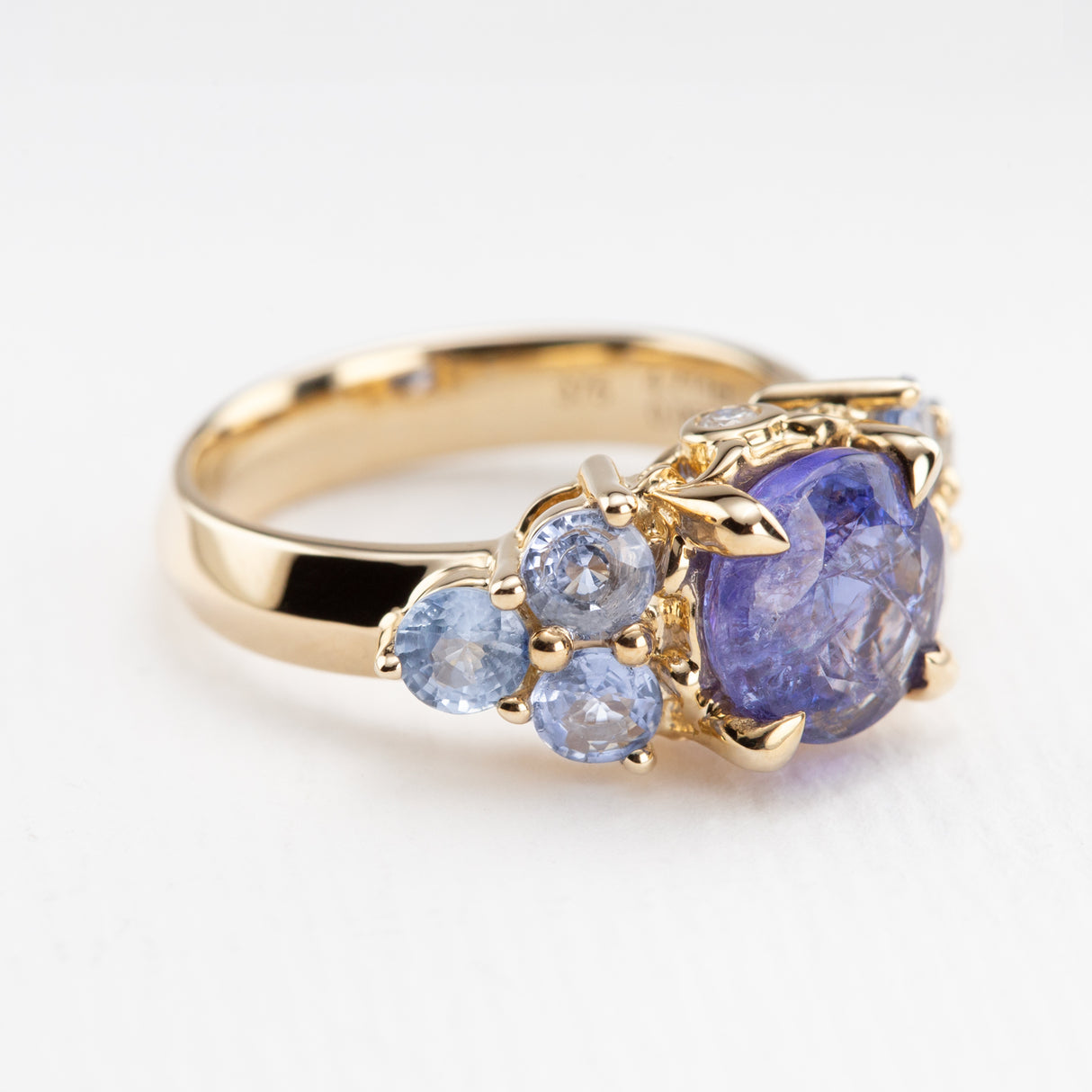 Iris Bouquet Ring in Tanzanite and Sapphire
