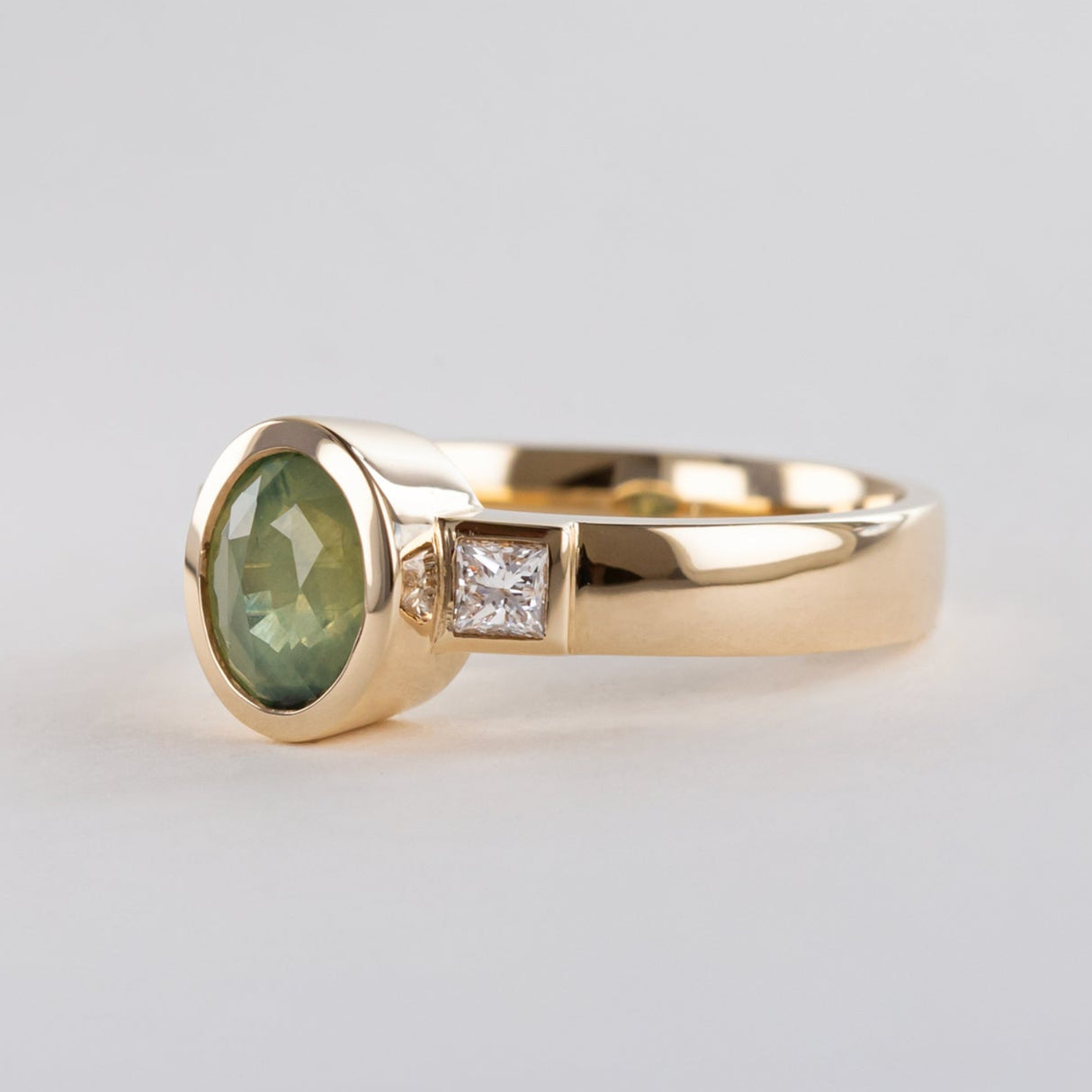 Opalescent Moss Green Sapphire Memories Ring in Gold with Diamonds