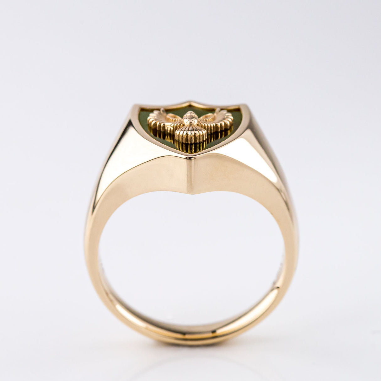 Pounamu Owl Crest Signet ring in Yellow Gold or Platinum