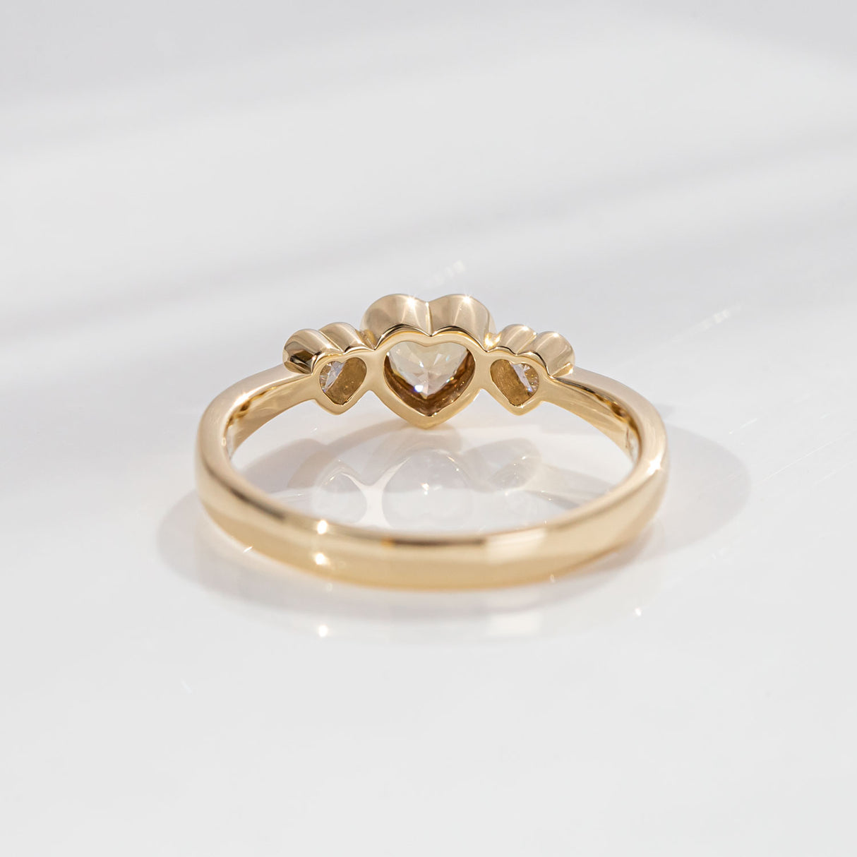 Golden Sapphire Petit Amour ring with Diamonds in 9 carat Gold