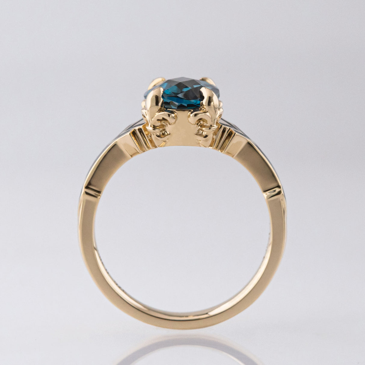 Robin Hood ring with London Blue Topaz