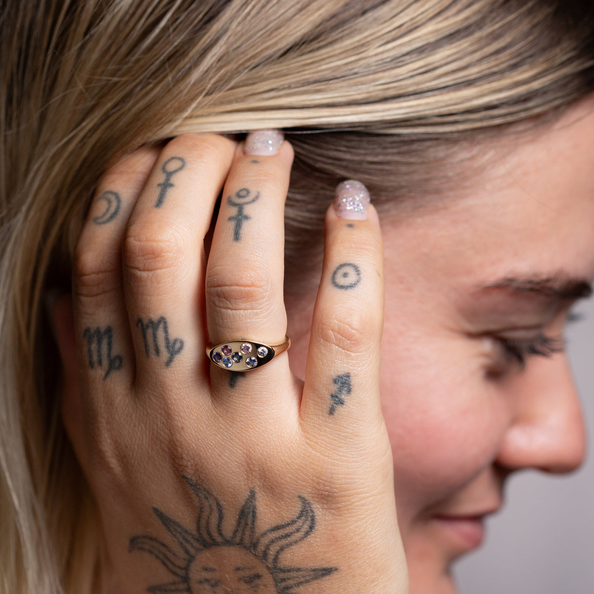Blueberry Sapphire Sprinkle Signet Ring