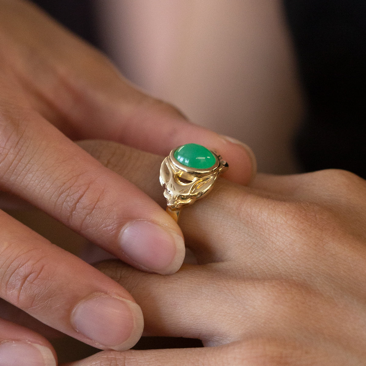 Chrysoprase Egyptian Fox ring in 9 carat Gold