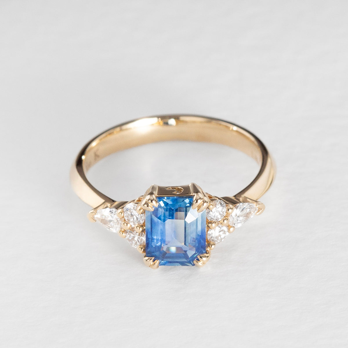 Cloud Kiss Sapphire Ring