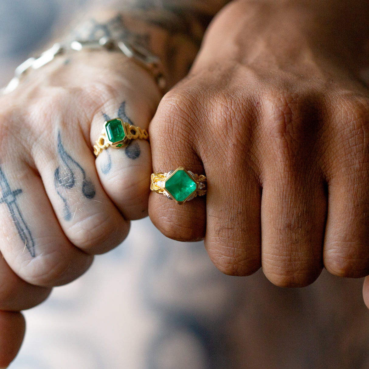 3.47 carat Emerald Seahorse Temple ring with Diamonds in 18 carat Gold and Platinum