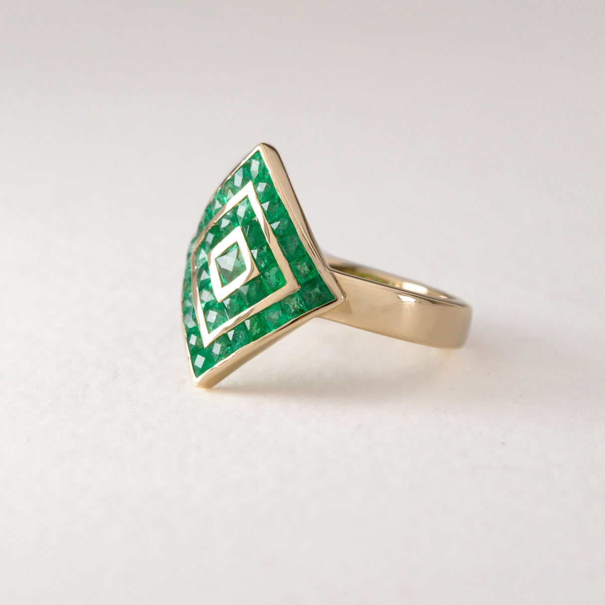 Emerald Magic Carpet Ring