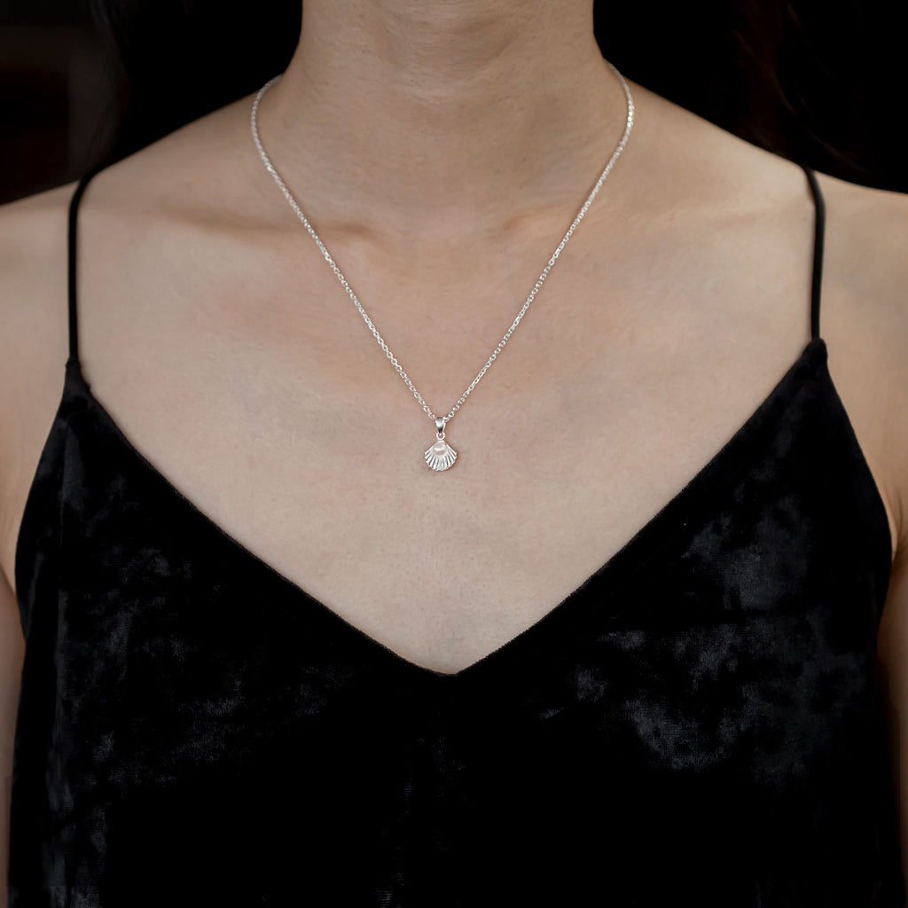 Venus Pearl Pendant in Sterling Silver