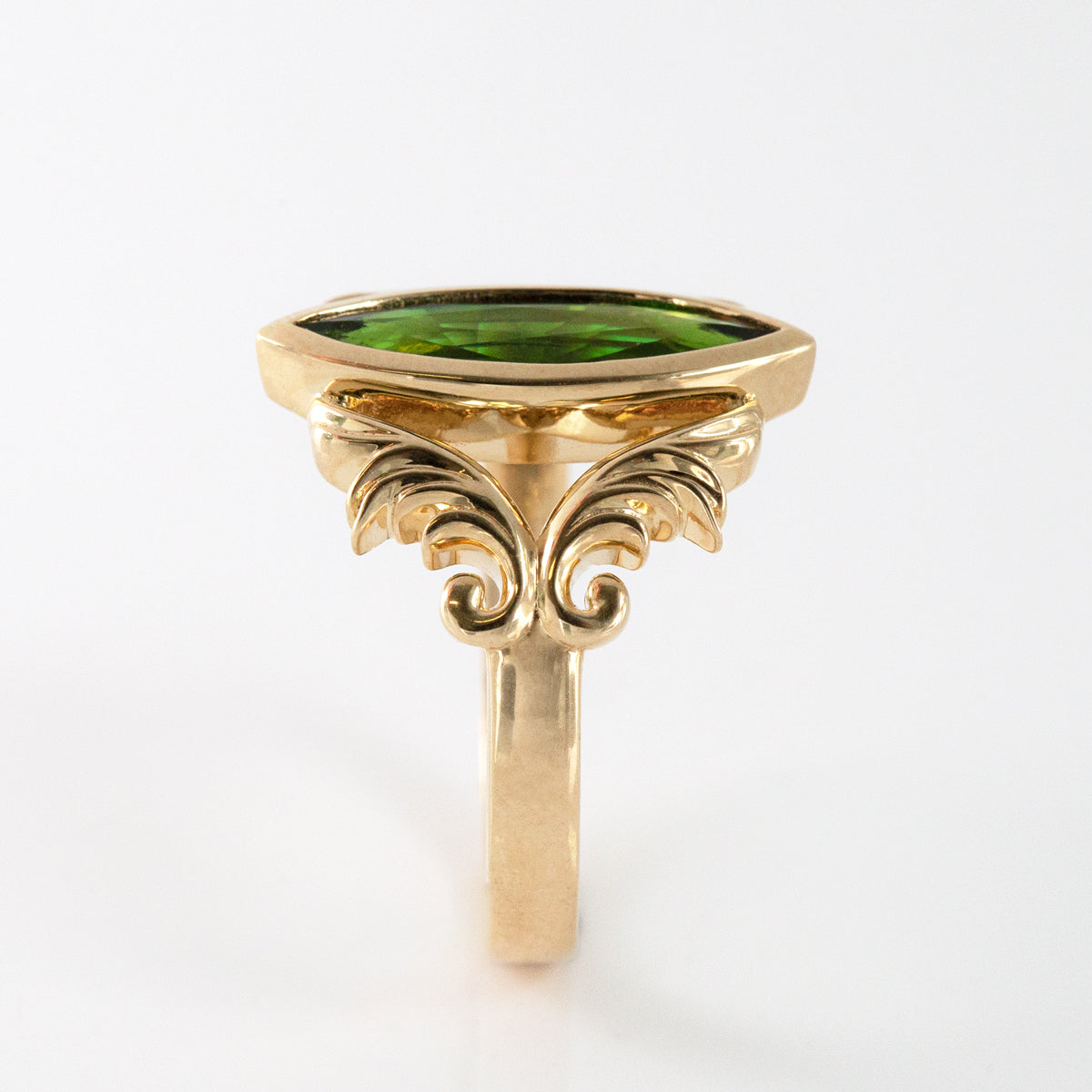 1.34 carat Chrome Green Tourmaline Oracle ring in 9 carat Gold