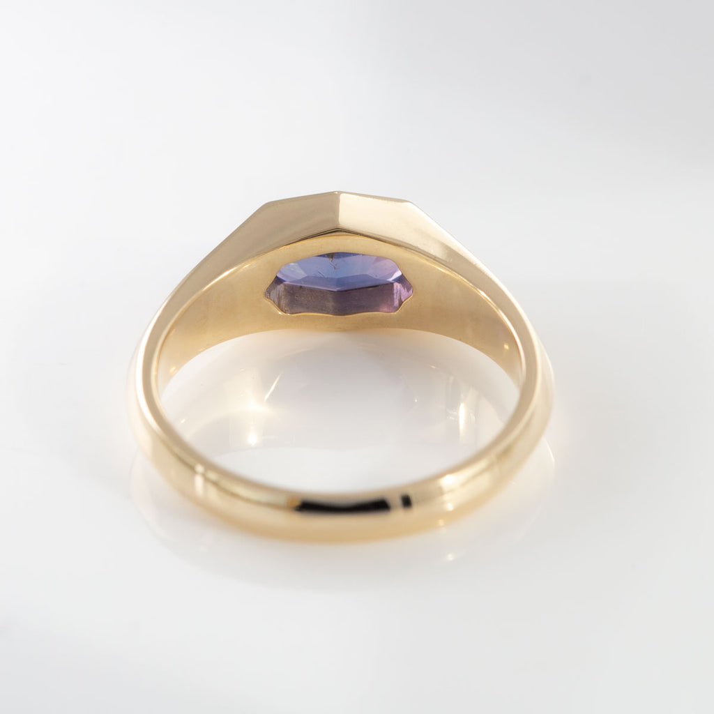 1.41 carat Purple Sapphire Octagonal Signet ring in 9 carat Gold