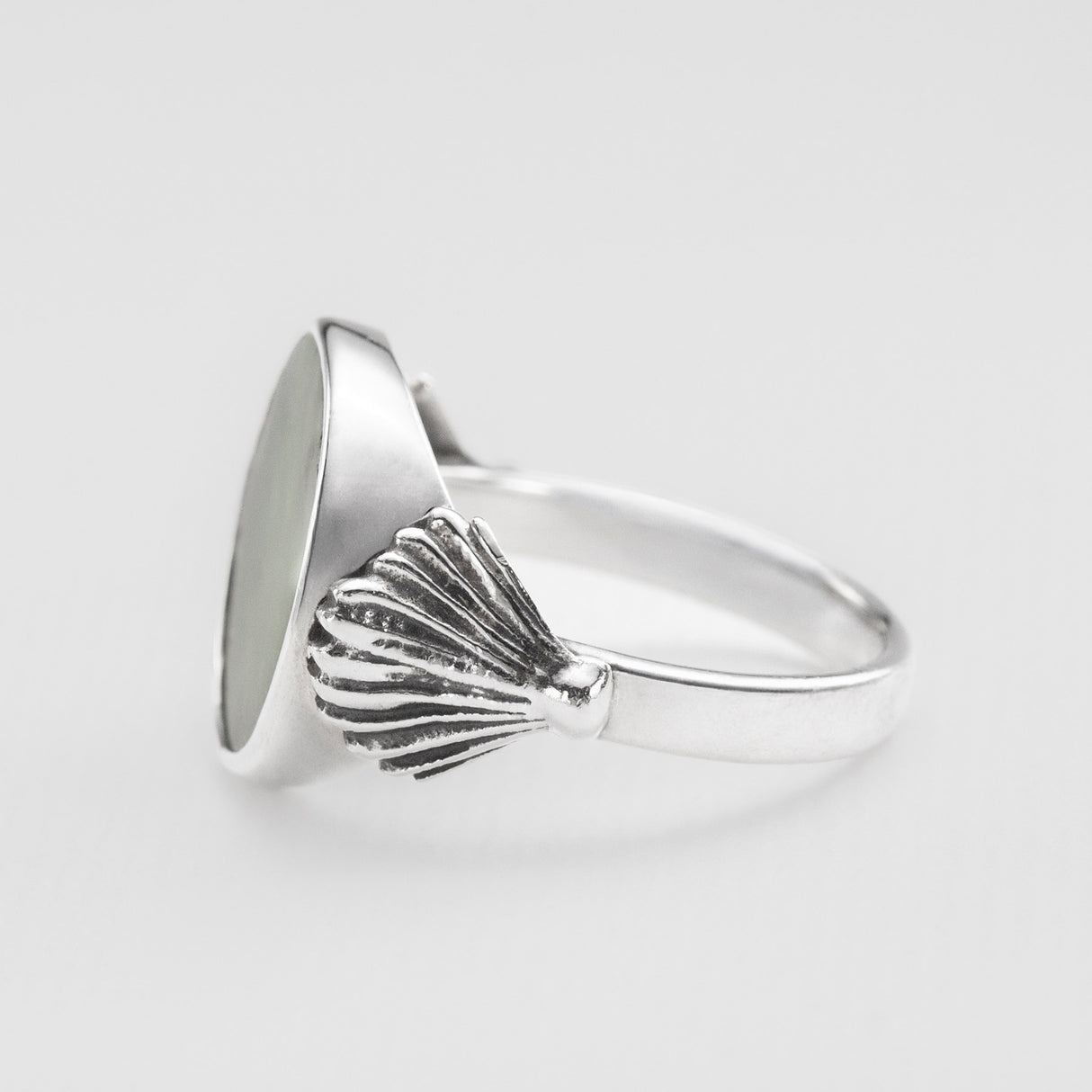Pīwakawaka Pounamu Ring