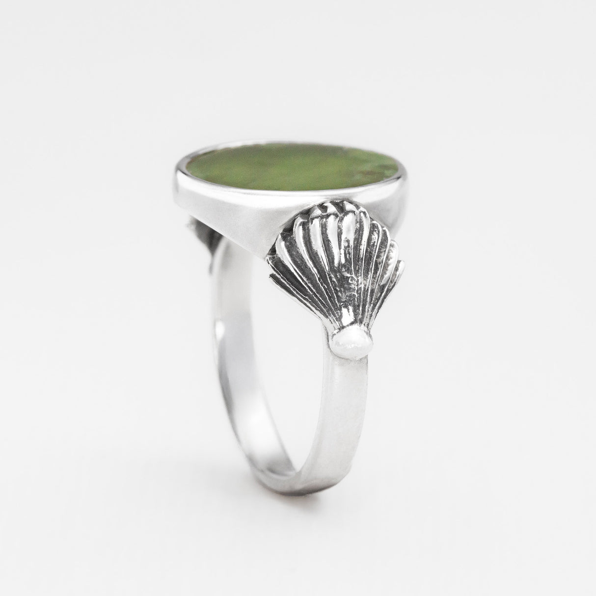 Pīwakawaka Pounamu Ring