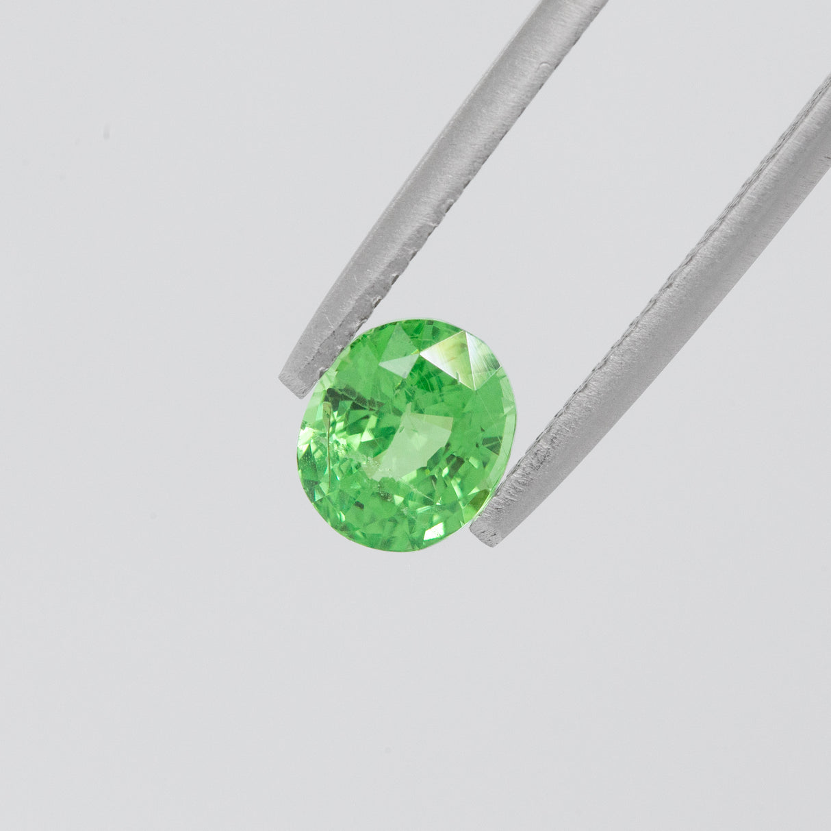 Clover Green Tsavorite Oval 1.55 carats