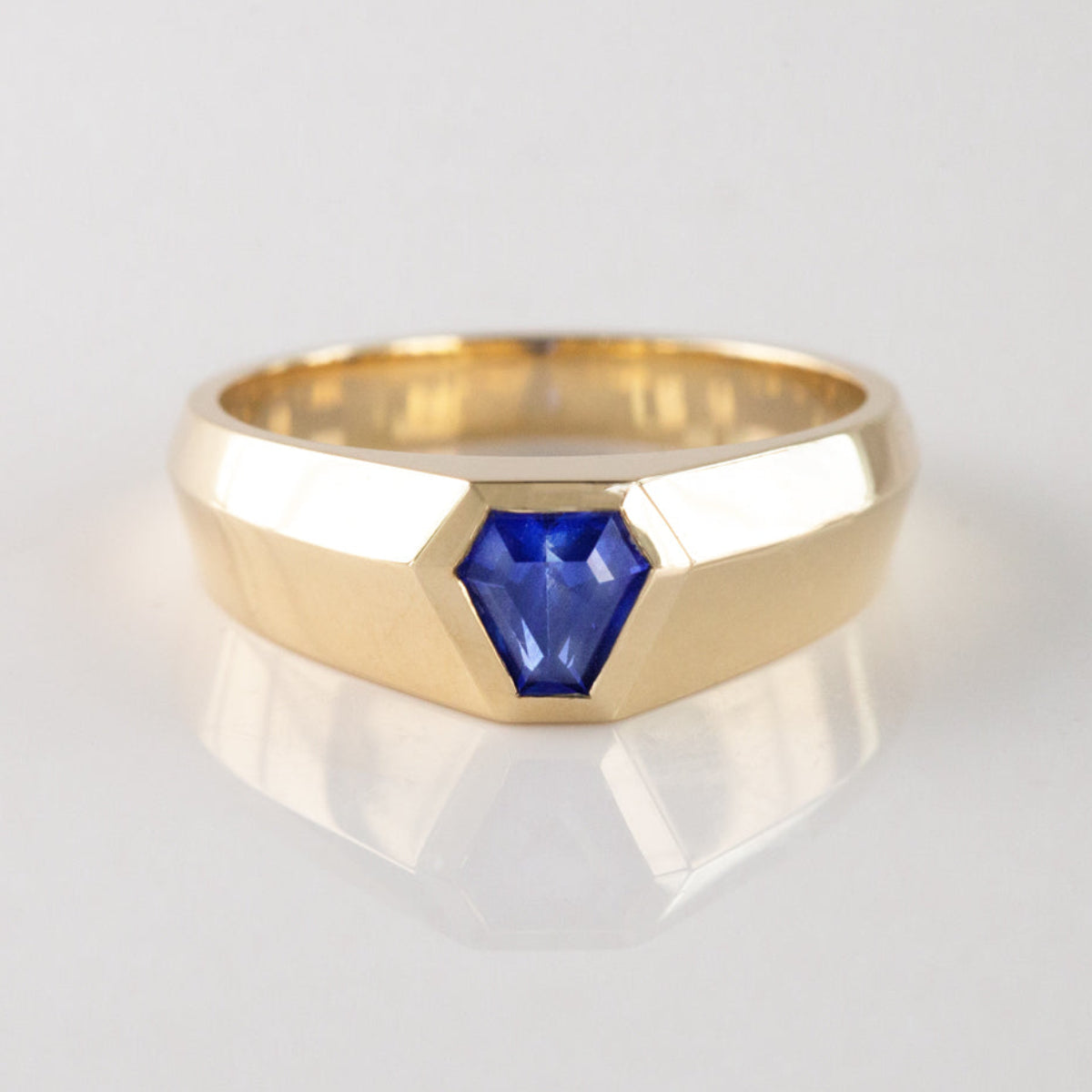 Royal Blue Sapphire Geometric Signet ring in 9 carat Gold