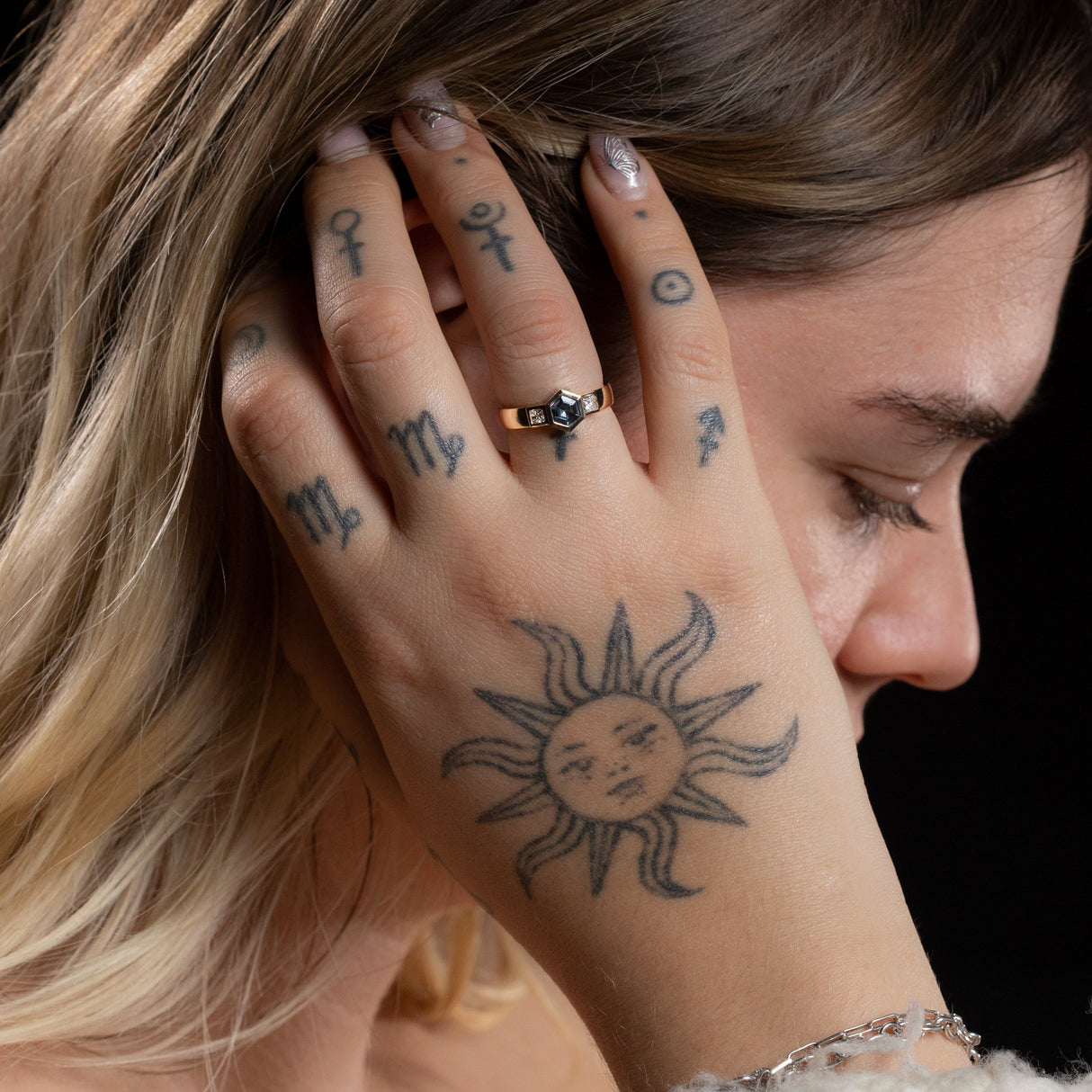 Little Princess ring with Stormy Grey Spinel and Diamonds