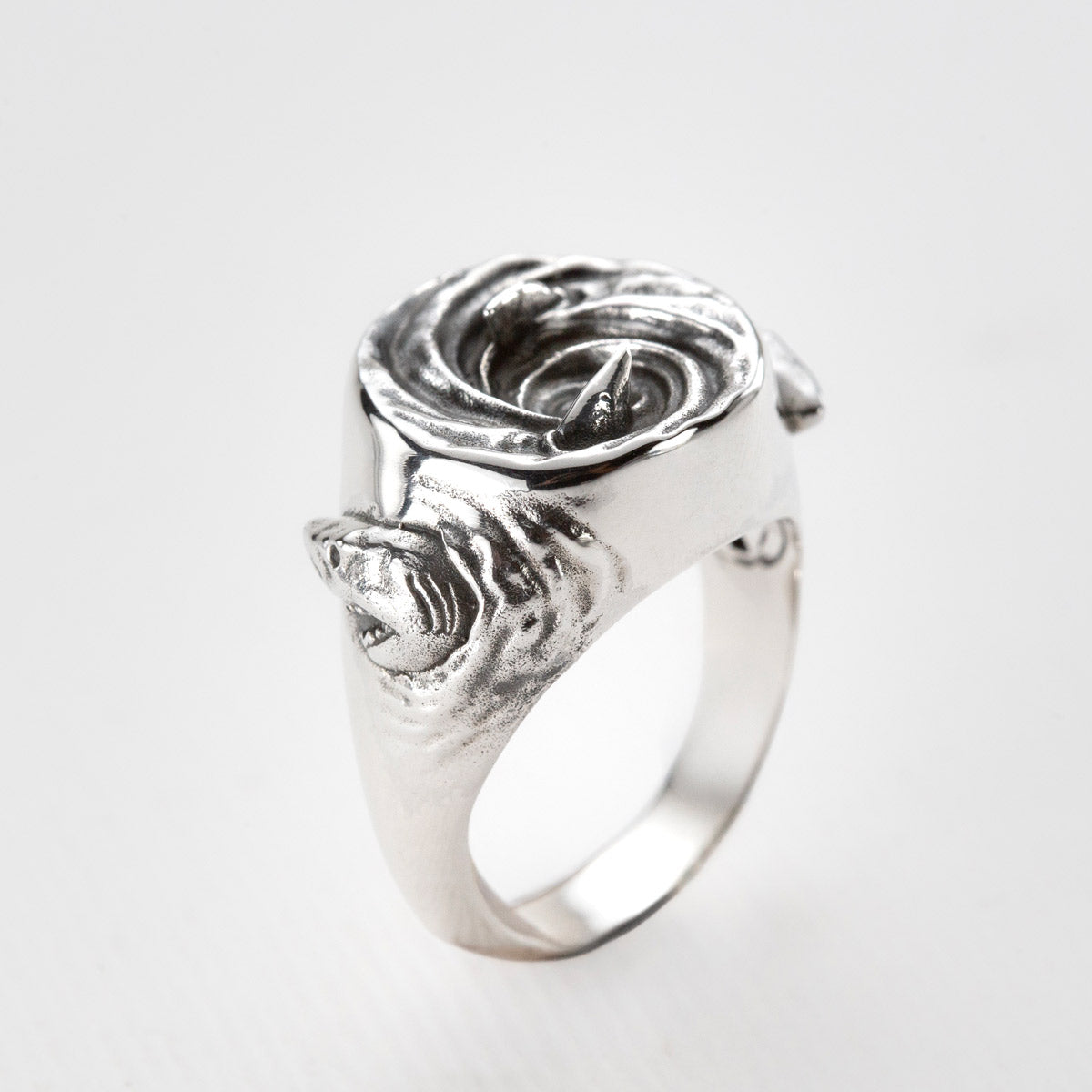 Thrasher Ring