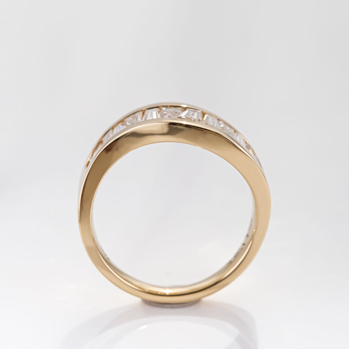 Sparkling Diamond River ring in 18 carat Gold #1 (size 6)