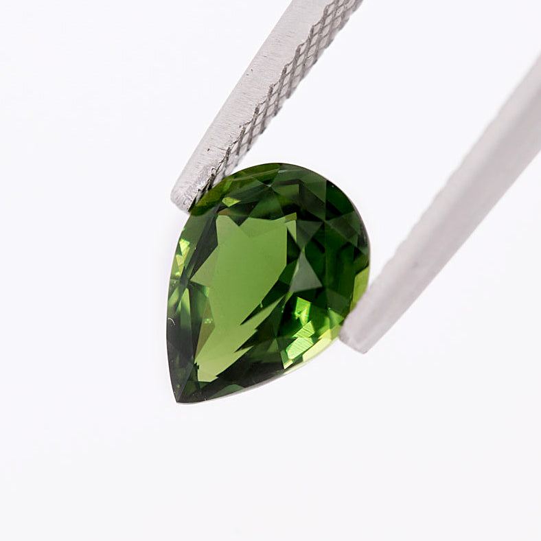 Deep Forest Green Sapphire Pear cut 2.07 carats