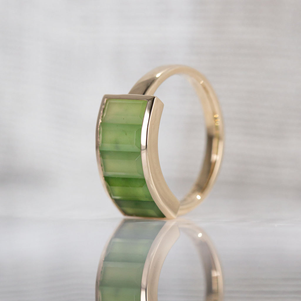 Unfolding Light ring with Pounamu in Yellow Gold or Platinum