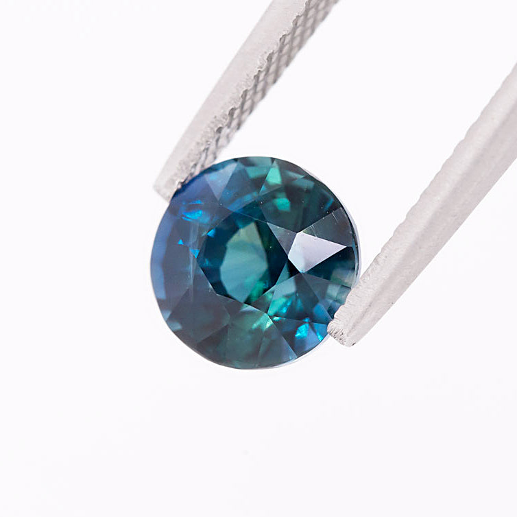 Vibrant Peacock Teal Sapphire Round cut 3.04 carat