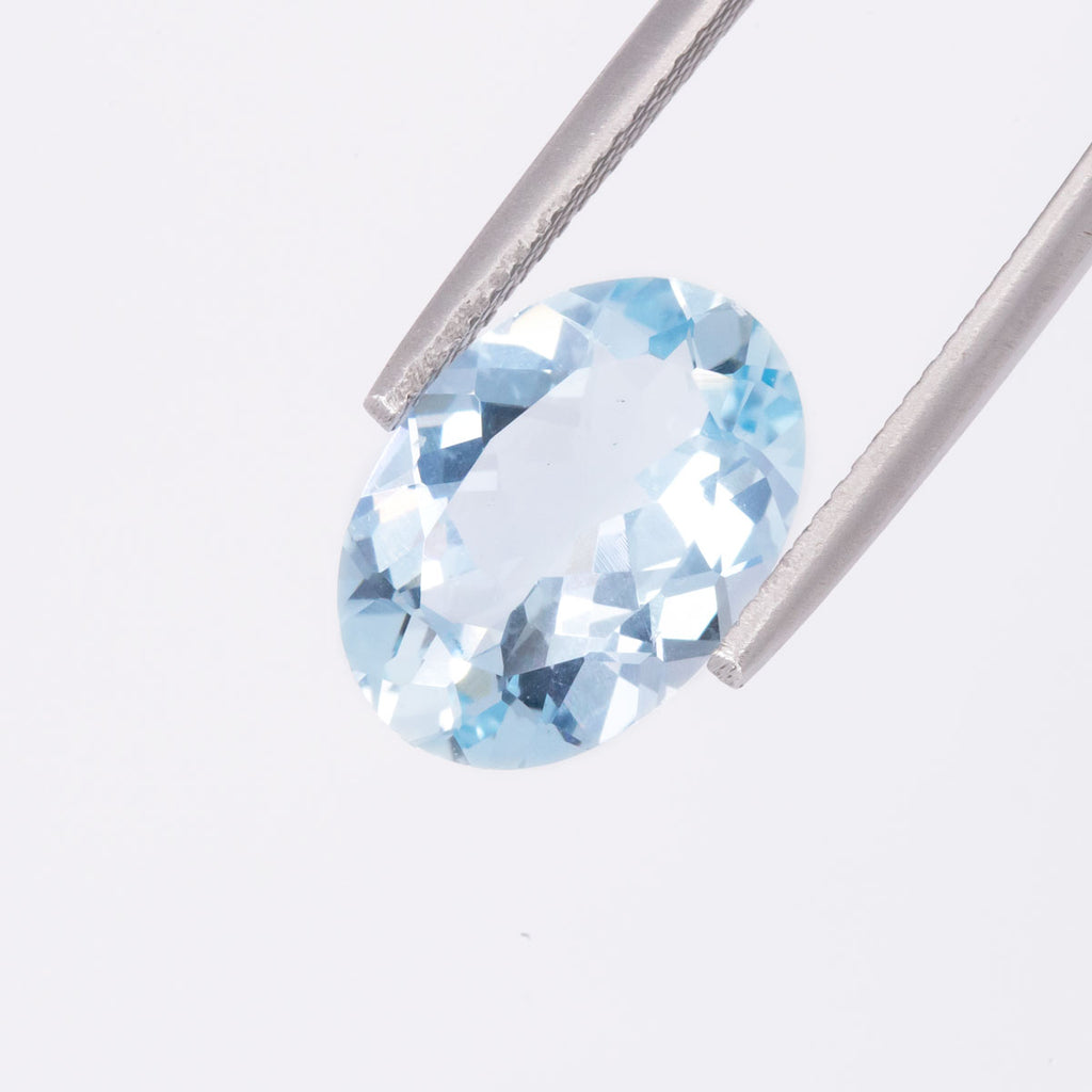 Powder Blue Aquamarine Oval cut 3.94 carats