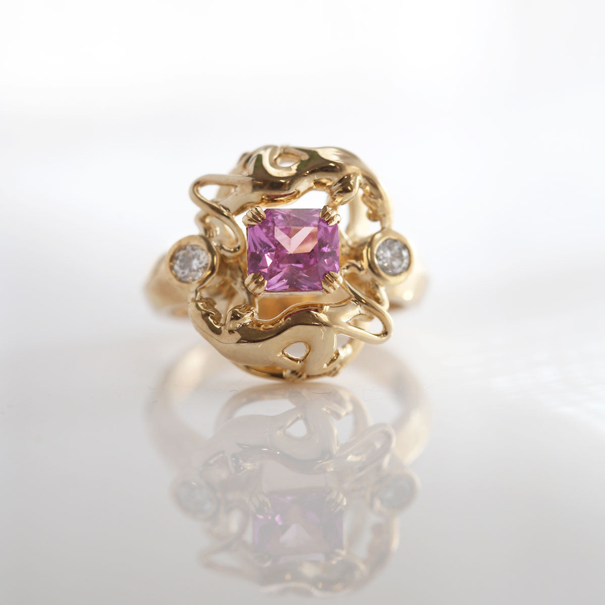 1.22 carat Pink Sapphire Pink Panther Ring in 9 carat Yellow Gold