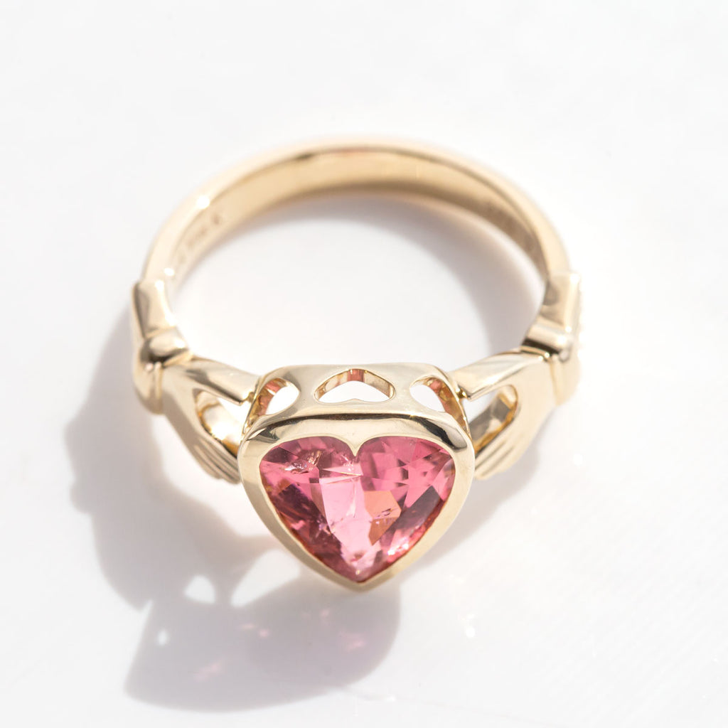 2.6 carat Pink Tourmaline Sweetheart ring in 9 carat Gold