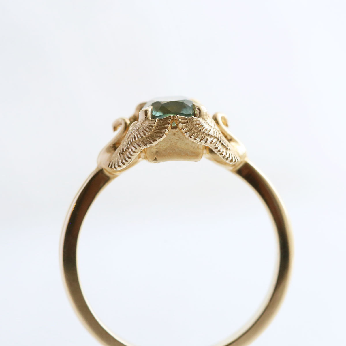 1.4 carat Parti Blue/Green/Yellow Sapphire Swan Queen ring in 9 carat Yellow Gold