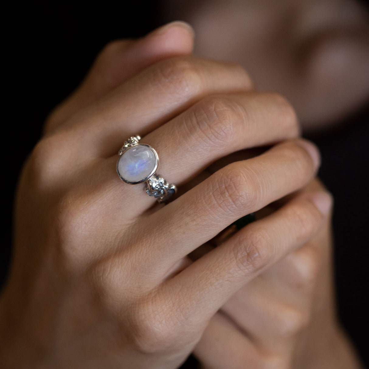 Mermaid ring in Sterling Silver with Rainbow Moonstone