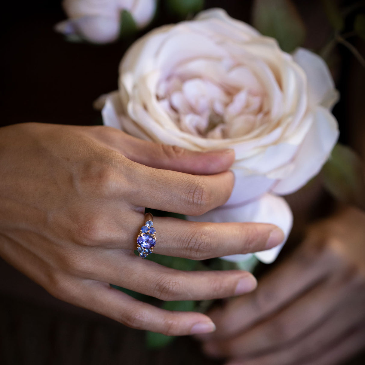 Bluebell Bouquet ring with Tanzanite and Sapphire in 14ct Yellow Gold