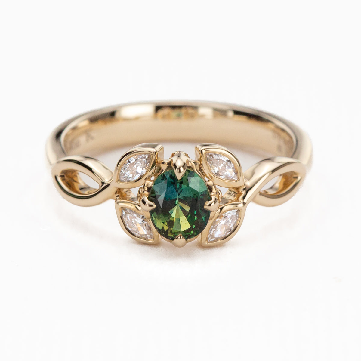 Forest Green Sapphire Nymphia Ring