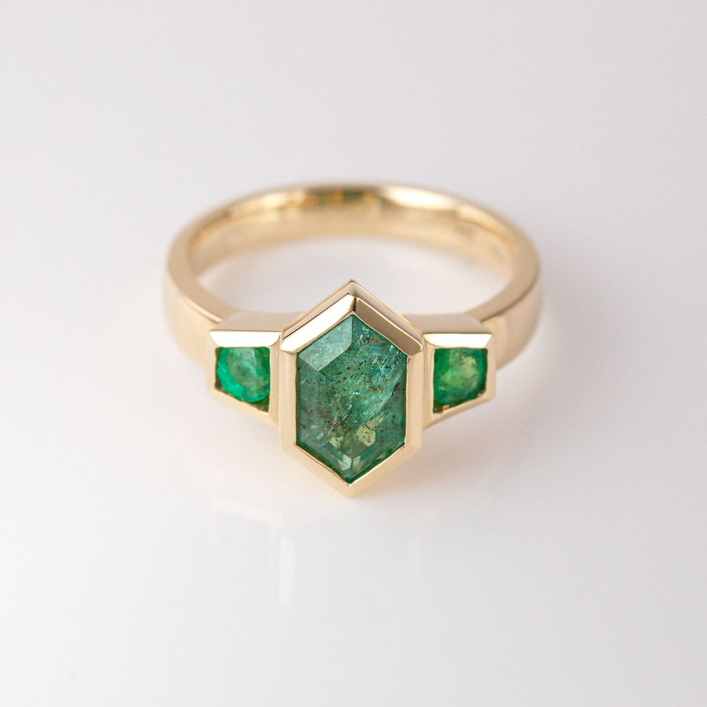 Enchanted Emerald Grove ring in 9 carat Gold
