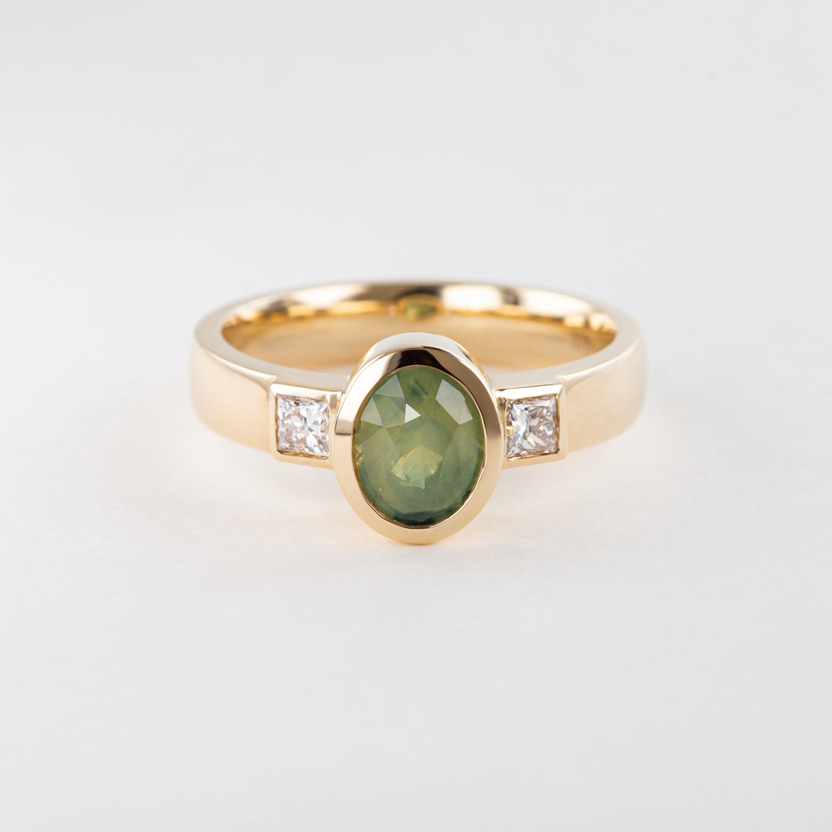 Opalescent Moss Green Sapphire Memories Ring in Gold with Diamonds