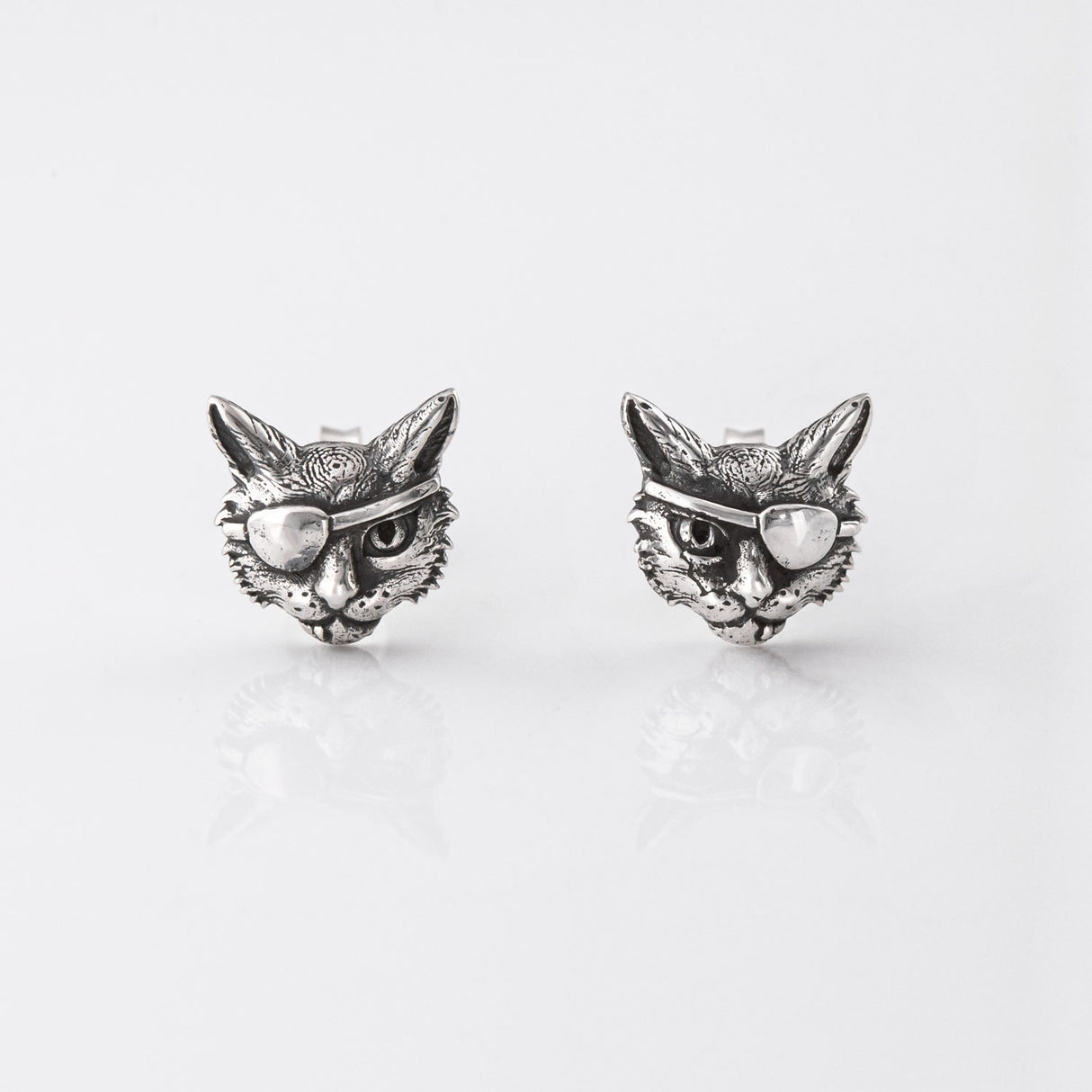 Pirate Cat Studs