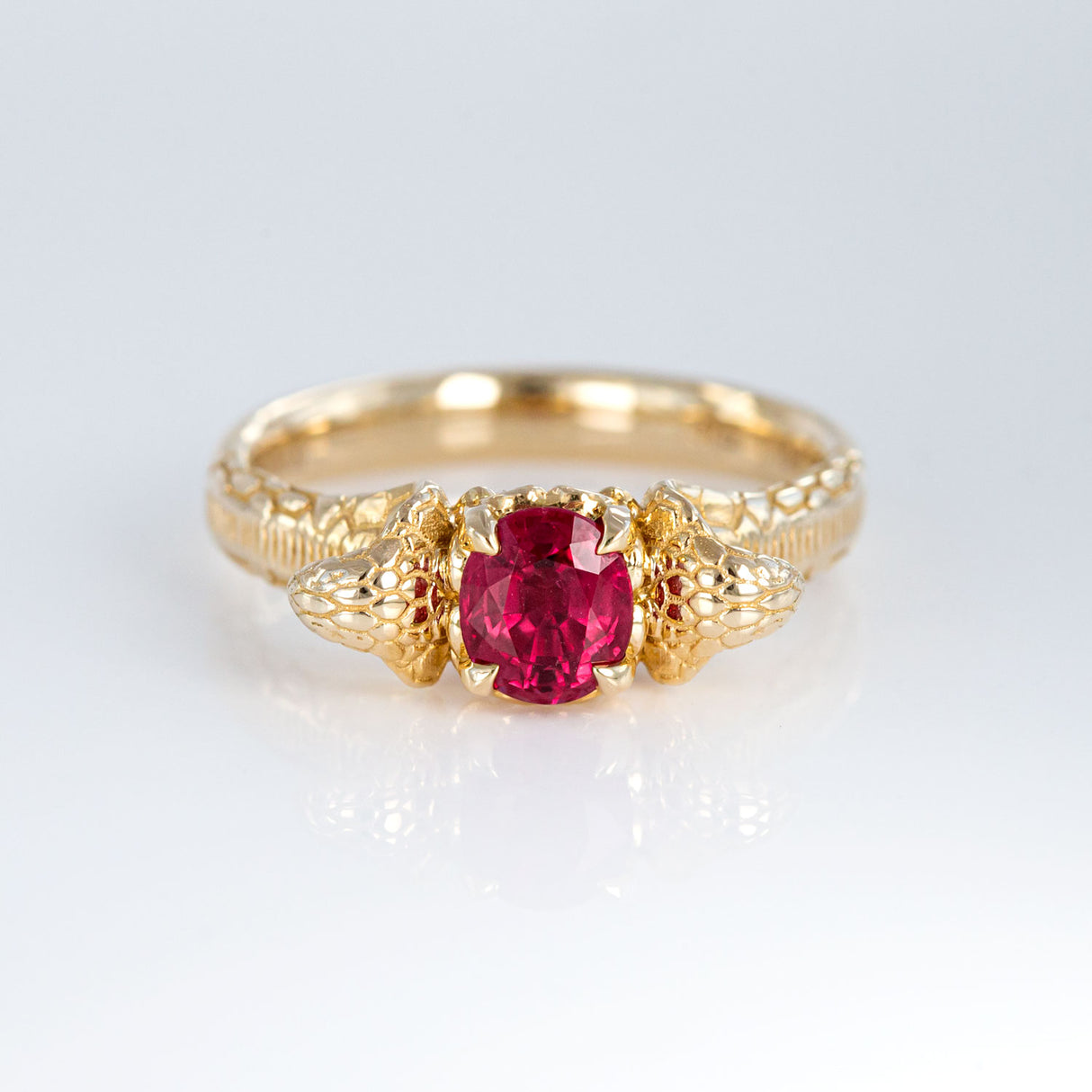 1.10 carat Red/Pink Sapphire Double Rising Cobra ring in 9 carat Gold