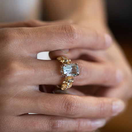 3.50 carat Aquamarine Birth of Venus ring in 9 carat Gold and Platinum