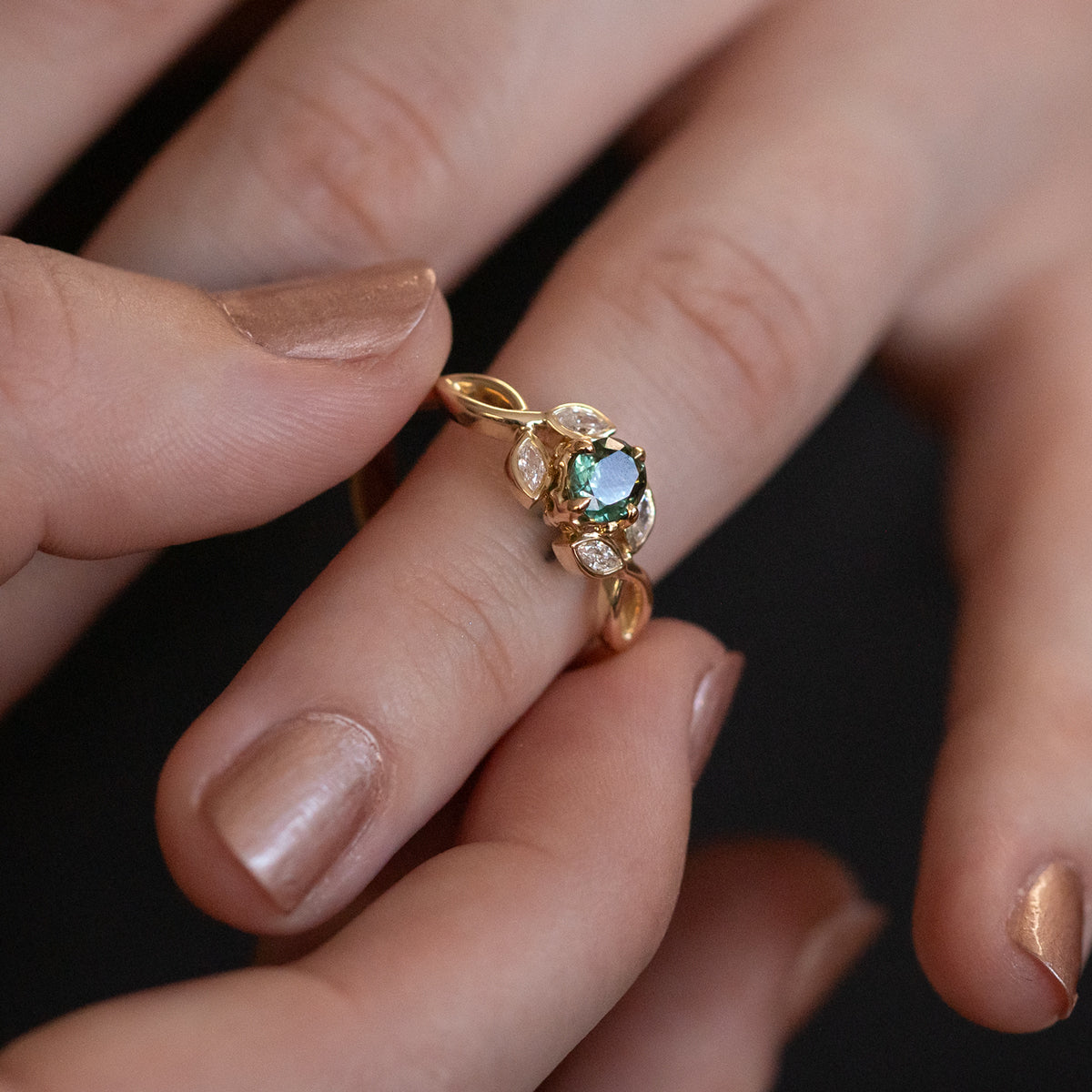 Forest Green Sapphire Nymphia Ring