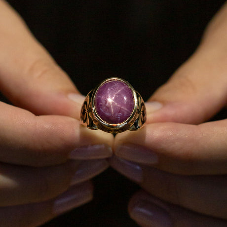 Pink Star Ruby Nouveau Deco ring in 9 carat Gold