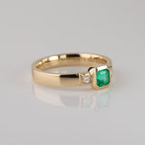 Little Princess ring with Emerald and Diamonds in 9 carat Gold