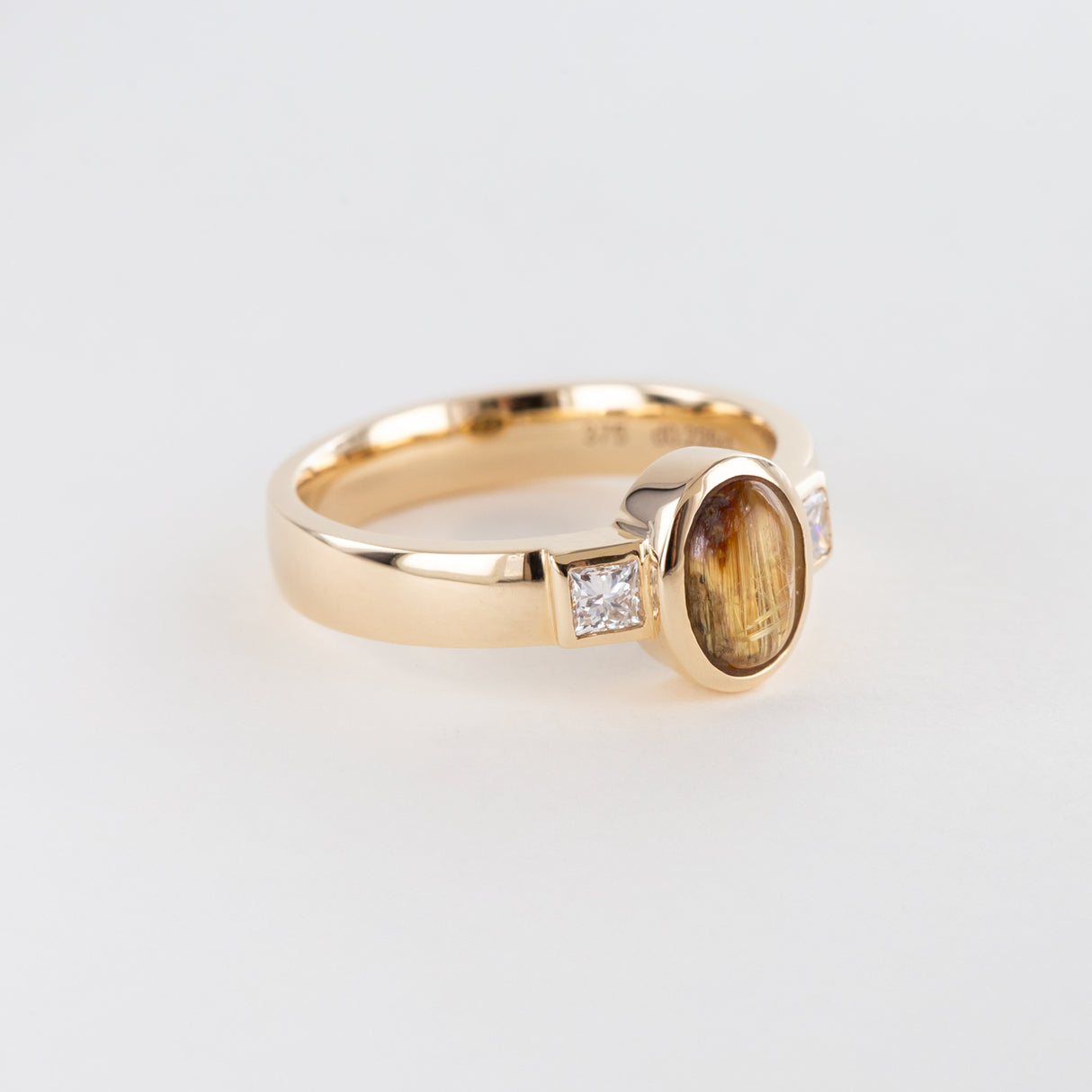 Glittery Rutile Quartz Memories Ring in Gold with Diamonds